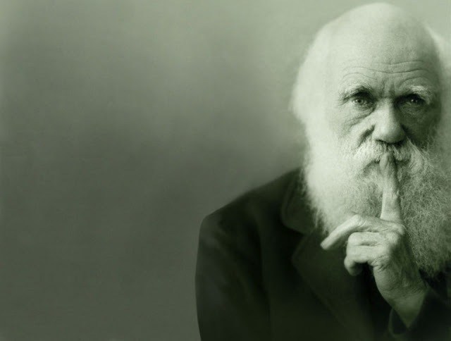 photo of Charles Darwin as an old man with a white beard
